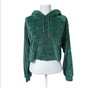 NWT Urban Outfitters Teddy Fleece Croppe Sweatshirt Hoodie in Green (size small)